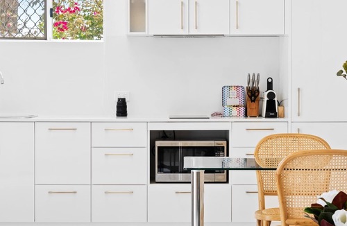 Bridgeman Downs House | Chic 1-Bed Escape with Parking Bridgeman Downs