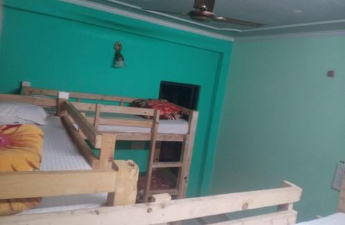 Bhagsu Nag House | Chinmay Hostel & Yoga Centre