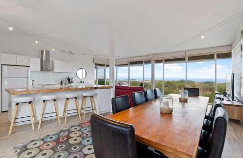 Hayborough House | Chiton Breeze - Seagull Ave Hayborough - Linen Included