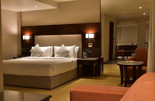 Gandhi Nagar Hotel | Citadel Sarovar Portico Bengaluru