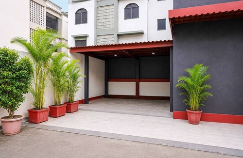 Kandiwali West House | Classic Sri Sai Regency