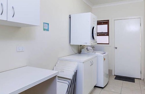 Bulimba House | Cliff Top Villa in Bulimba - Lifestyle Central