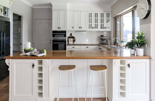 Ninderry House | Coastview Manor - Family Hinterland Retreat