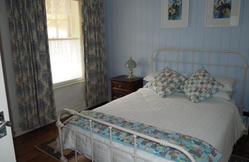 Willunga Bed & Breakfast | Cobblers Cottage B&B
