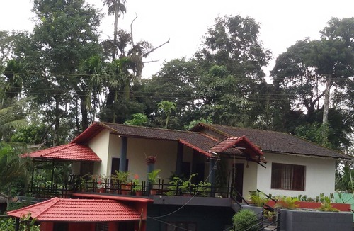 Virarajendrapet House | Coffee estate homestays and cottages