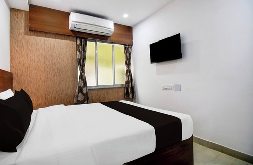 Chinar Park Hotel | Collection O Chinar Park Near Airport