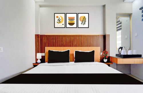 Shenoys Hotel | Collection O Market Road Ernakulam