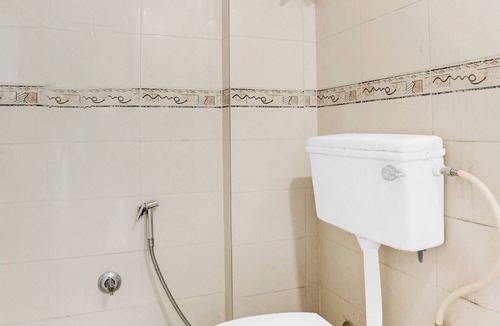 Gandhipuram Hotel | Collection O Omni Bus Terminal
