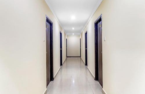 Yeshwanthpur Hotel | Collection O Vijaya Lakshmi Residency