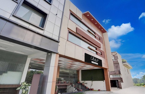Zirakpur House | Collection O Zirakpur Bus Terminal