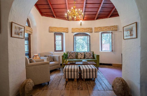 Majkhali Resort | Colonial Retreat - Ranikhet by VEO, StayVista - 3BHK Pet-Friendly Villa with BBQ