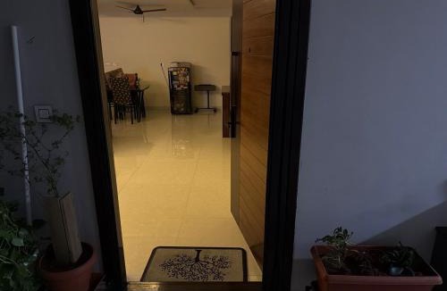 Uppalapadu Bed & Breakfast | Comfortable Private Room in Premium Apartment