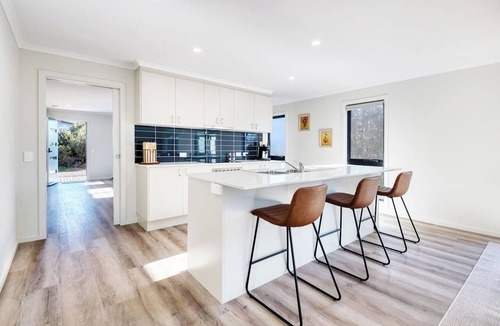 Walkerville House | Cooinda Retreat - Full Linen & Starlink Internet