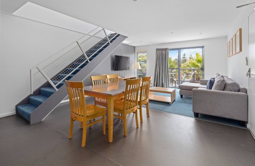 Batehaven Hotel | Corrigans Cove