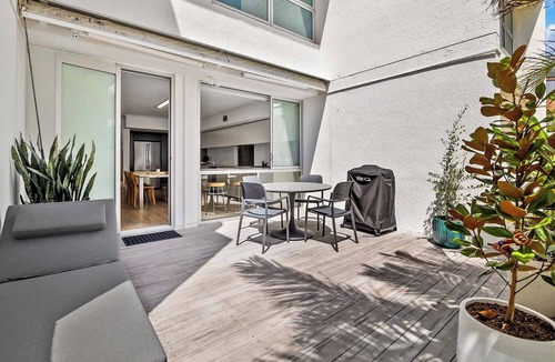 Maroochydore Apartment | Cotton Tree Beach Front 3 Bedroom Townhouse
