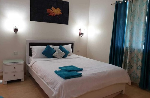 Calangute Apartment | Couple Friendly 1BHK Apt w/Pool,Wifi,OTT near Baga, Calangute and Anjuna Beaches