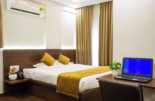 Vyalikaval HBCS Layout Hotel | Cozie Comforts, Manyata Tech Park