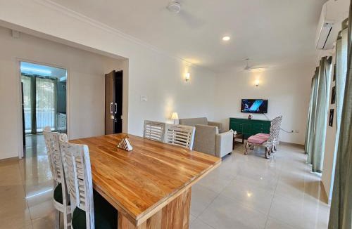 Betim Apartment | Cozy 1BHK Forest View Retreat for Couples & Nomads in Porvorim
