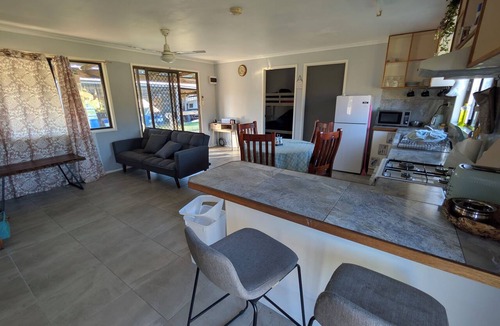 Undercliffe Cottage | Cozy 3Brm Cottage