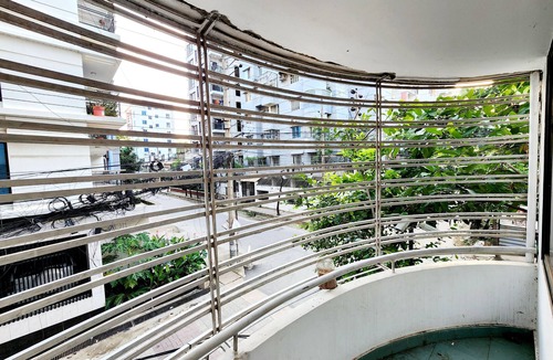 Basundhara Residential Area Apartment | Cozy AC bedroom Attached Washroom in Bashundhara