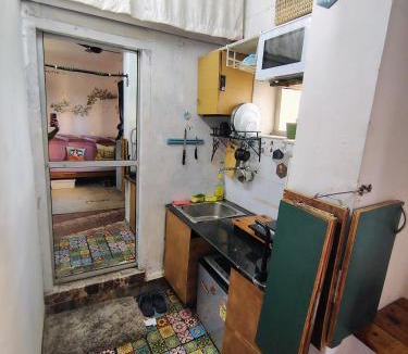 Prabhadevi Apartment | Cozy Camper Van Styled Studio Home