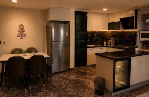 Indirapuram Apartment | Cozy Casa-2BHK Apartment-Projector-Near Noida Sec62
