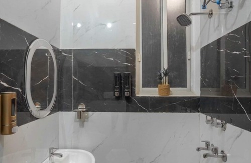 Zirakpur Hotel | COZY COVE