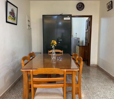 Gauravaddo Apartment | Cozy Den, Goa