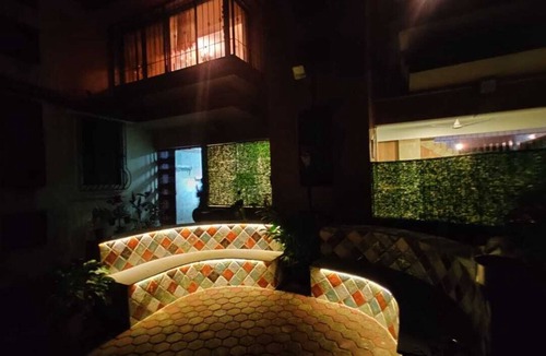 Lonavala Villa | Cozy Hill-touch villa with Lounge Pool. Quiet neighbourhood. Quick trek to lake