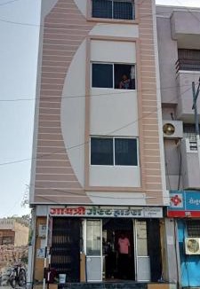 Dwarka House | Cozy Hotel Gayatri Guest House