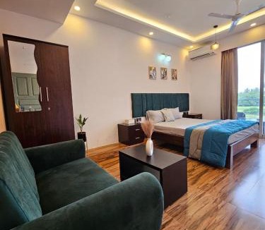 Kudal Apartment | Cozy River Front Studio in Siolim
