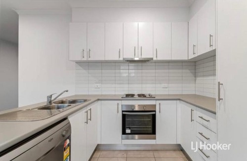 Cranbourne West House | Cozy room in Cranbourne