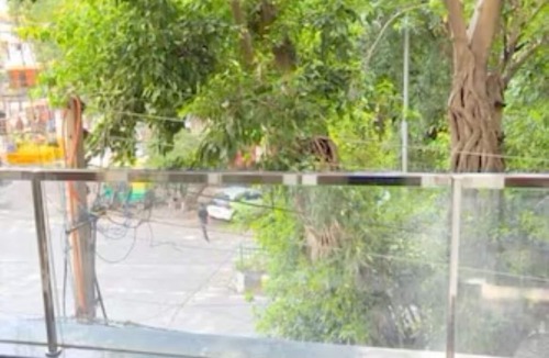 Govindpuri Apartment | Cozy Room in wonderful New Delhi with AC, Parking