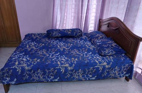 Uttara Bed & Breakfast | Cozy Room near Airport