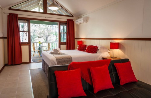 Margaret River Ski Chalet | Cozy Studio Chalet perfect for couples and a veranda overlooking the bushland