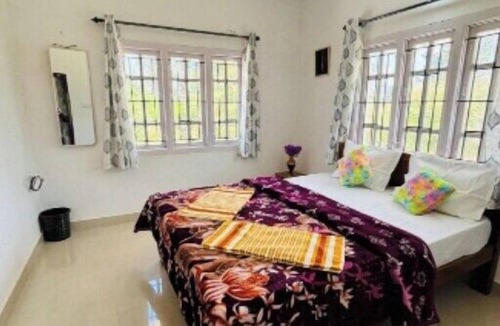Fern Hill Hotel | Crown Crest Home Stay