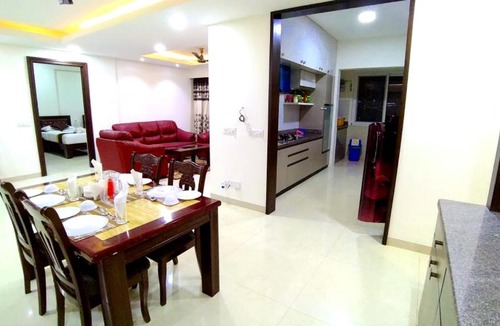 Bengaluru House | Deluxe AC Room in 3BHK Corporate service Aparment Manyata Tech Park