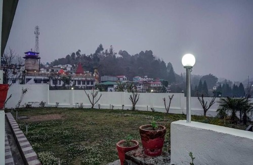 Bhimtal Apartment | Deluxe Double Room A