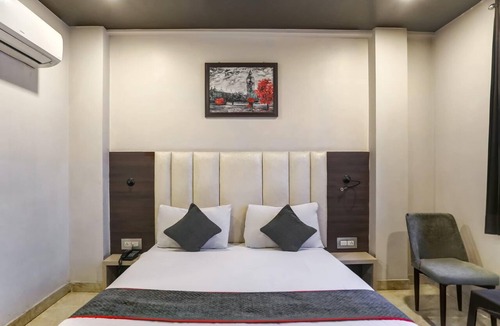 Mayapur House | Deluxe Room Ranipur Mor