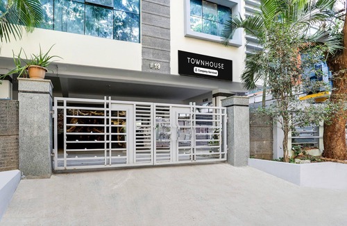 Madhapur House | Deluxe Townhouse VIP Hills Hitech City