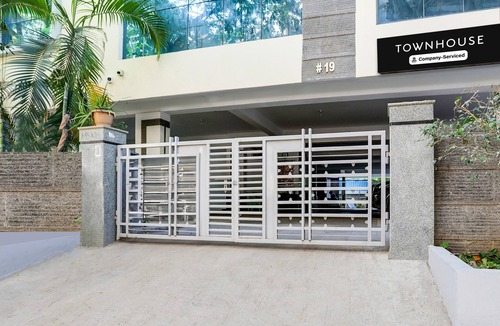 Madhapur House | Deluxe Townhouse VIP Hills Hitech City