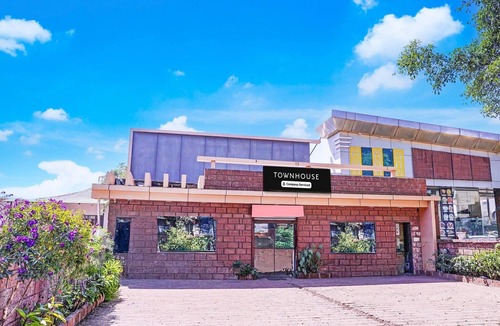 Mahabaleshwar House | Deluxe with Twin BedShiva's Valley