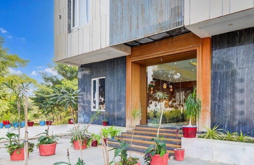 Udaipur District House | DeluxeGoverdhan Villas
