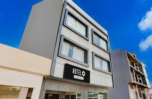 Zirakpur House | Deluxehotel jb Plaza