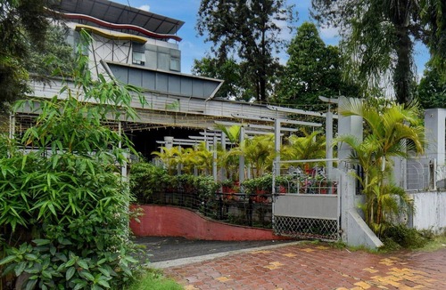Paud House | DeluxeHotel Sarovar