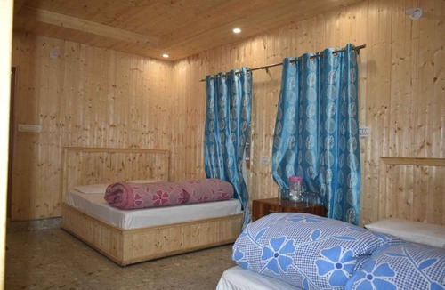 Bhatwari Hotel | Devdaar Cottage Gangotri