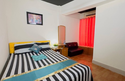 Dhanmondi Hotel | Dhanmondi Lake View Hotel