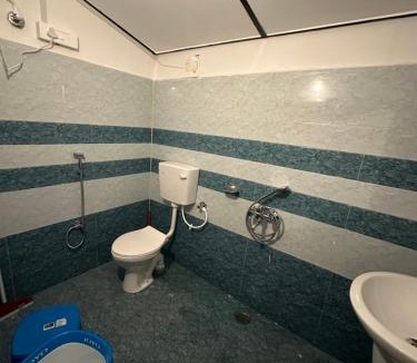 Dharamshala Hostel | Dreamwoods A travellers farm