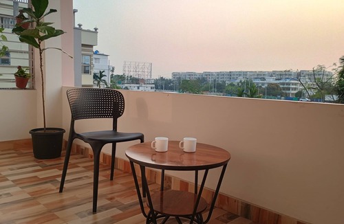 Sualkuchi House | EAST HABITAT: Tremendous 5-bedroom townhome in charming Guwahati-AC & nonAC.