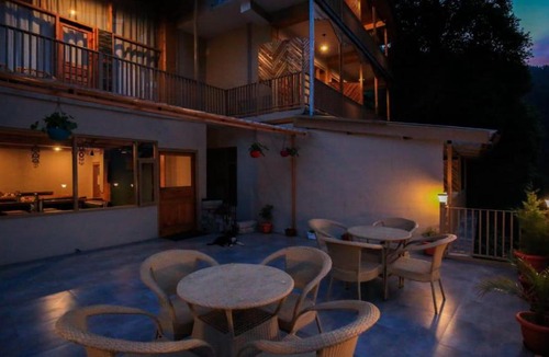 Banjar Hotel | Echor Mountain Crest Jibhi